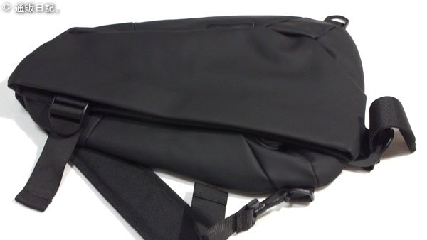 ガチな軽量 AMMIワンショルダーバッグ（斜めがけ）男女兼用 ボディーバッグ。